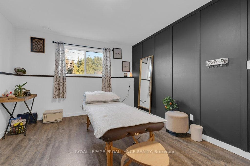 42 Walt Street photo 25