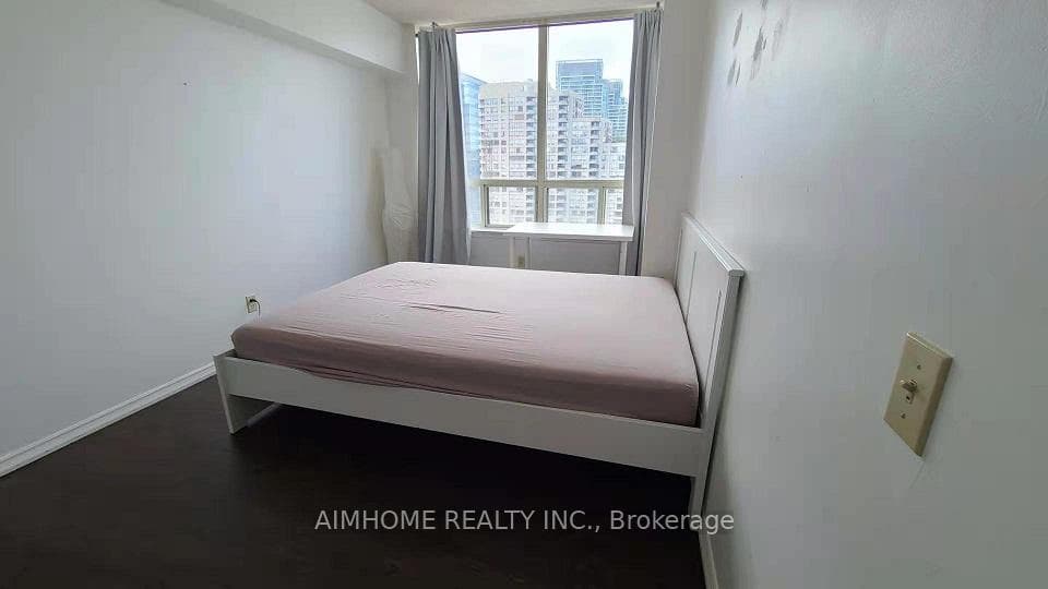 7 Bishop Avenue Unit 1409 photo 4