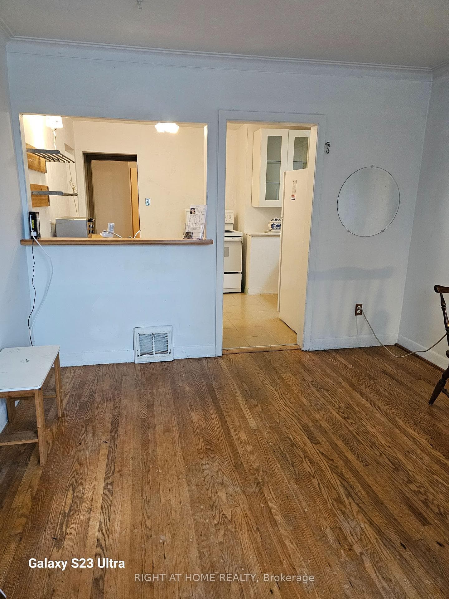 60 Saugeen Crescent photo 14