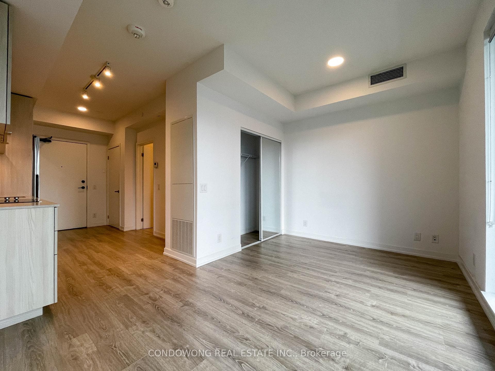 20 Tubman Avenue Unit 811 photo 4