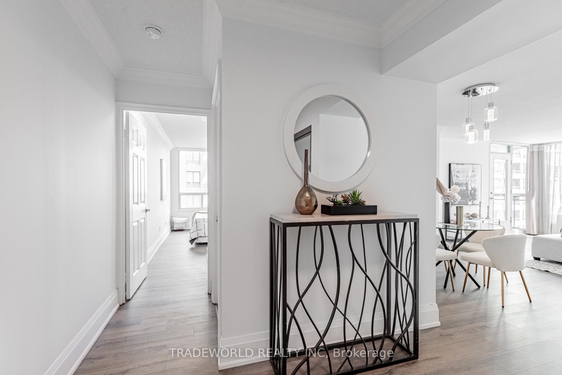 18 Parkview Avenue Unit 1506 photo 3