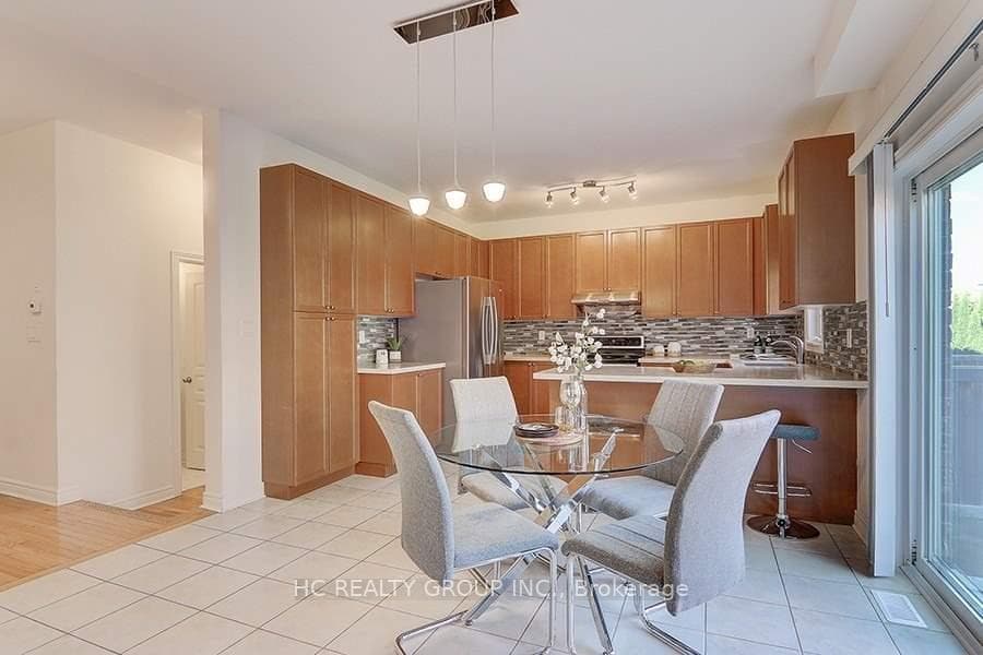 102 Timna Crescent photo 13