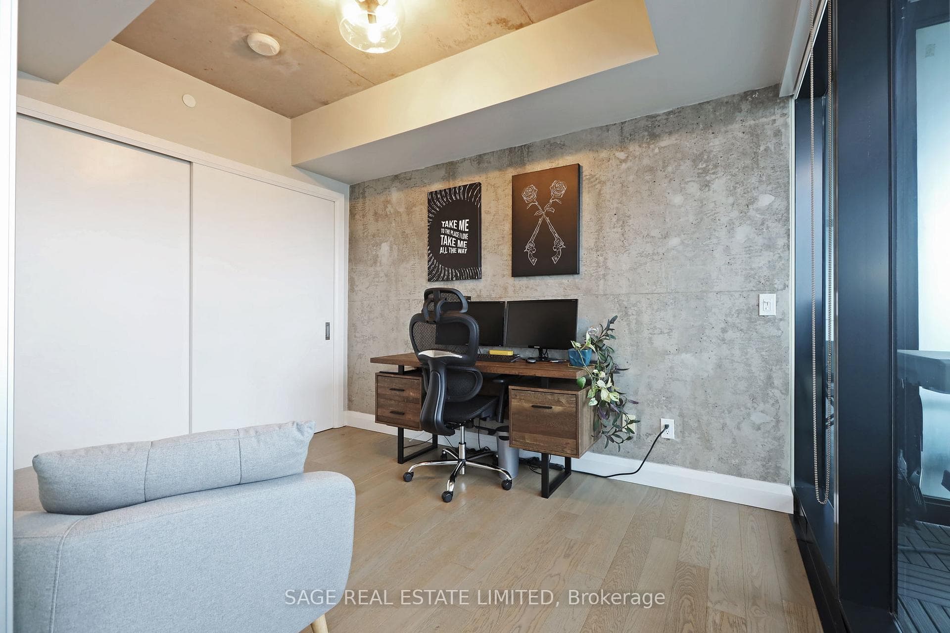 224 King Street Unit 3303 photo 17