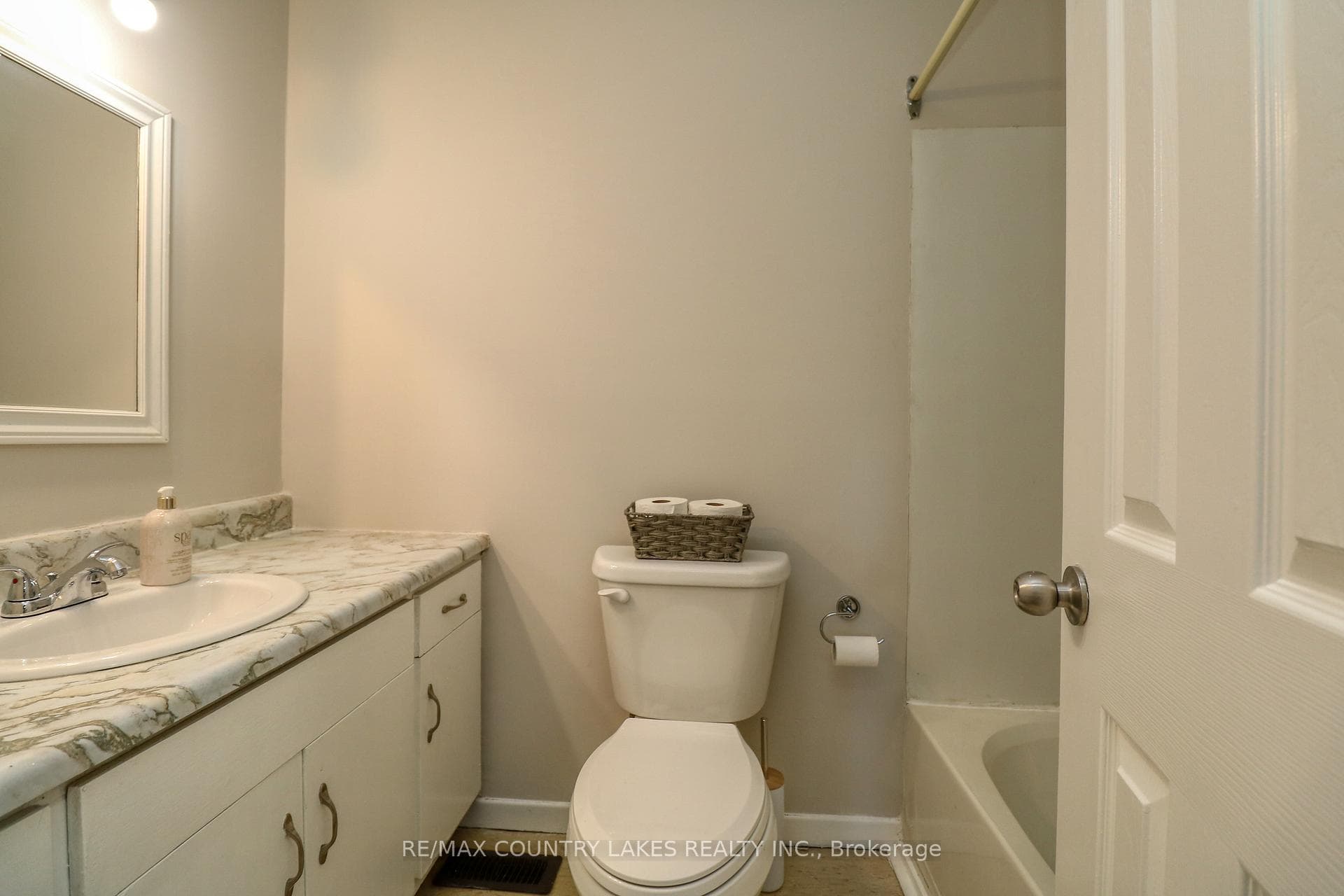 25035/7 Maple Beach Road photo 15