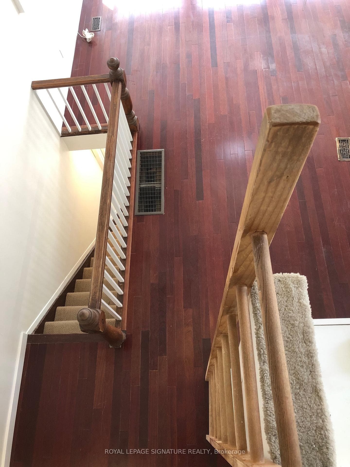 20 Kew Beach Avenue Unit Upper photo 9