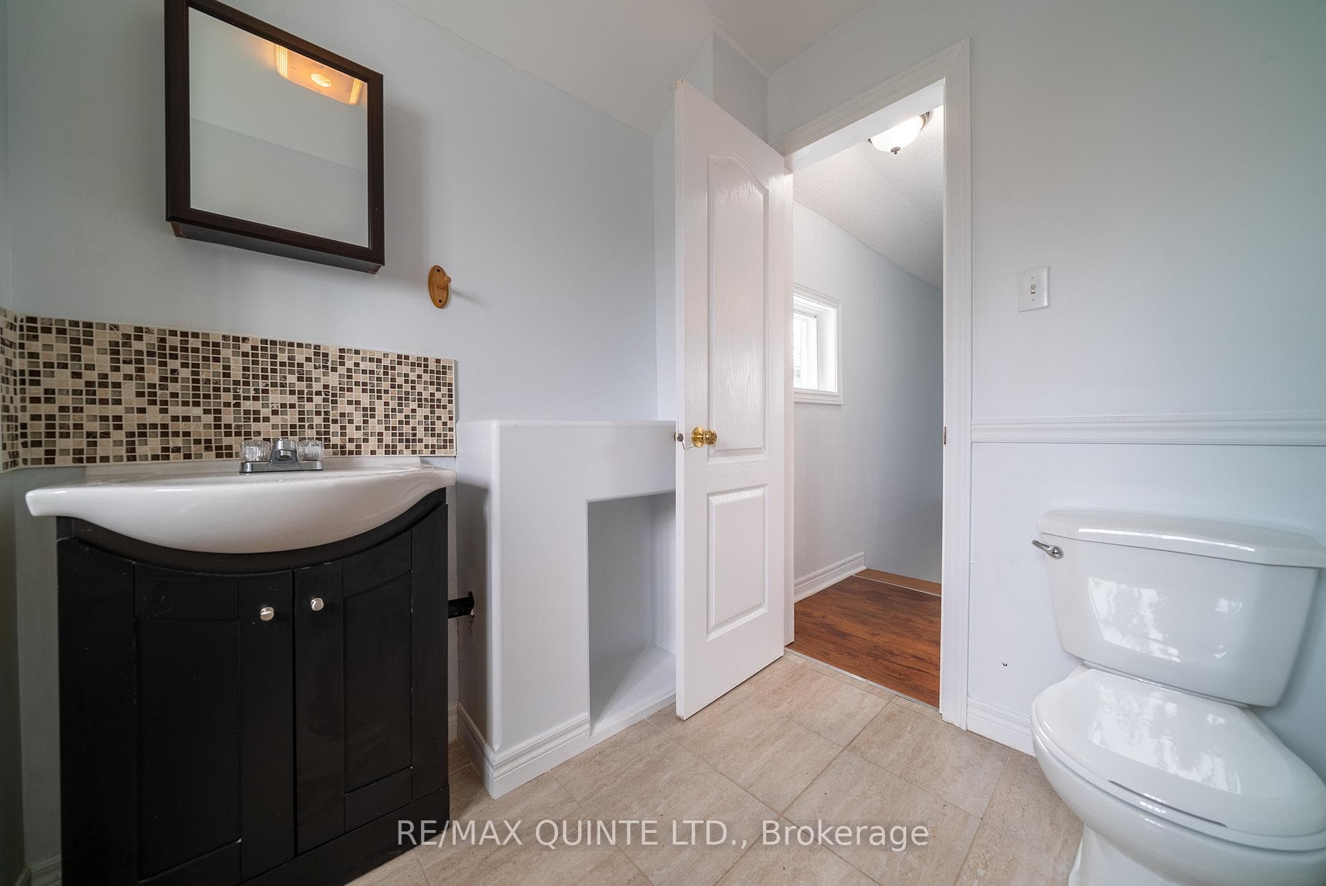 82 Moira Street Unit A photo 20