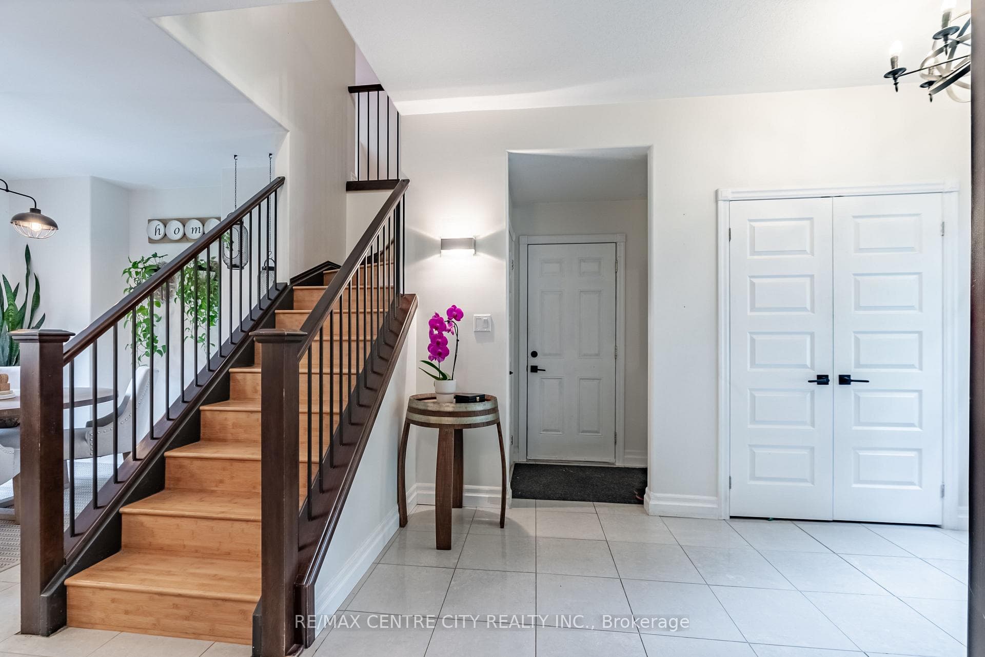 36 Holland Avenue photo 13
