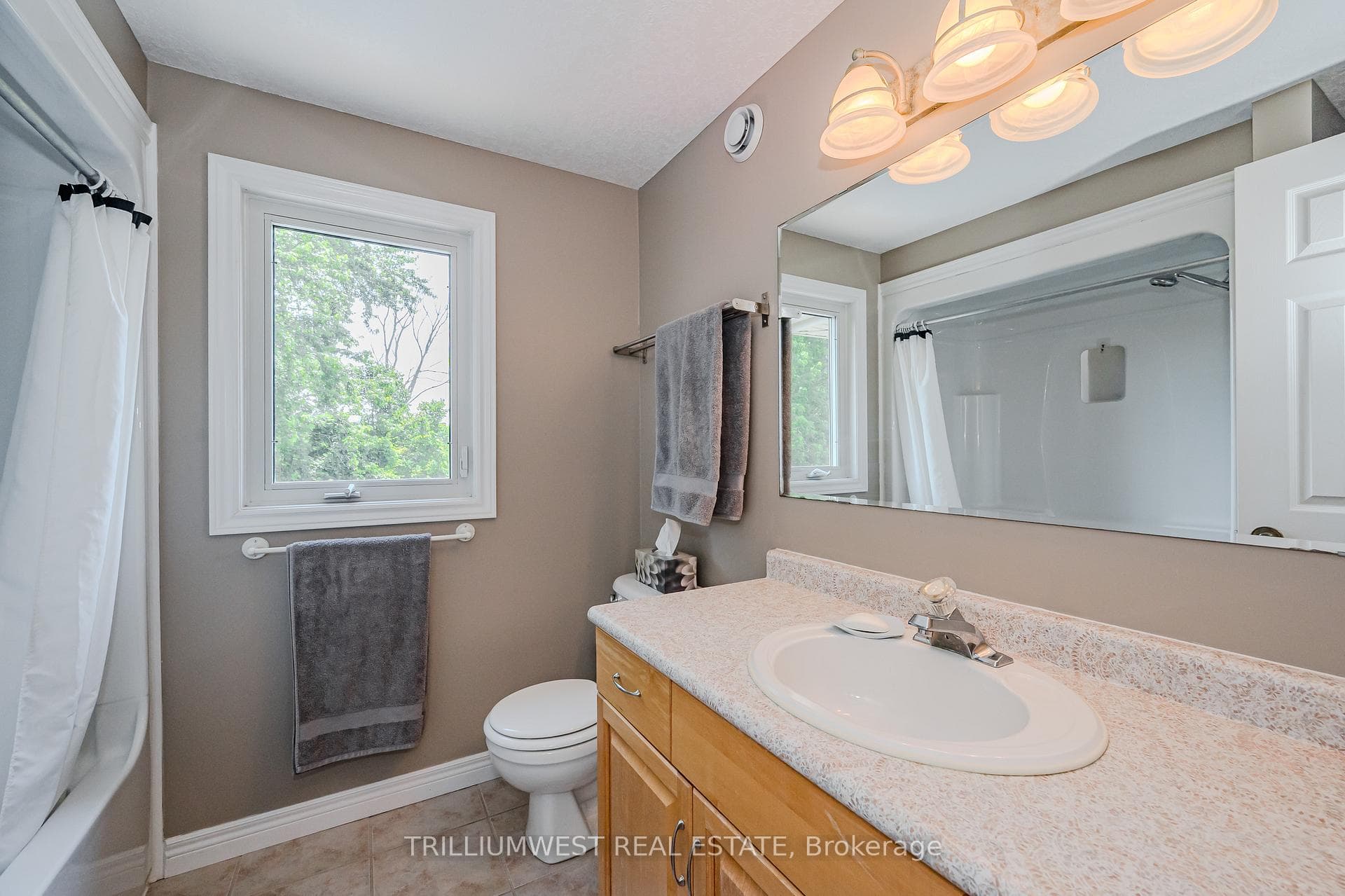 25 Jenson Boulevard photo 25