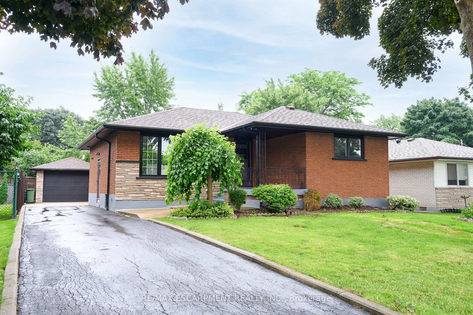 87 Cardinal Drive photo 2