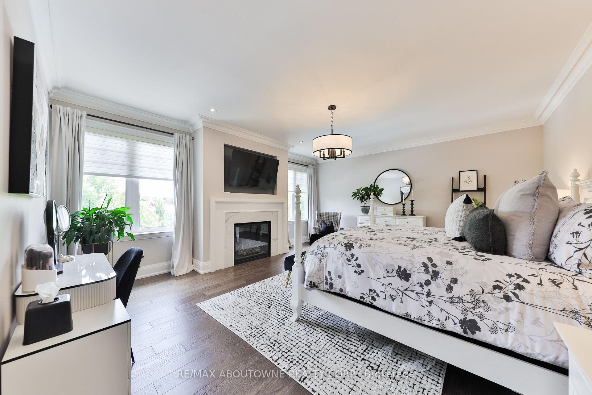408 Saville Crescent photo 20