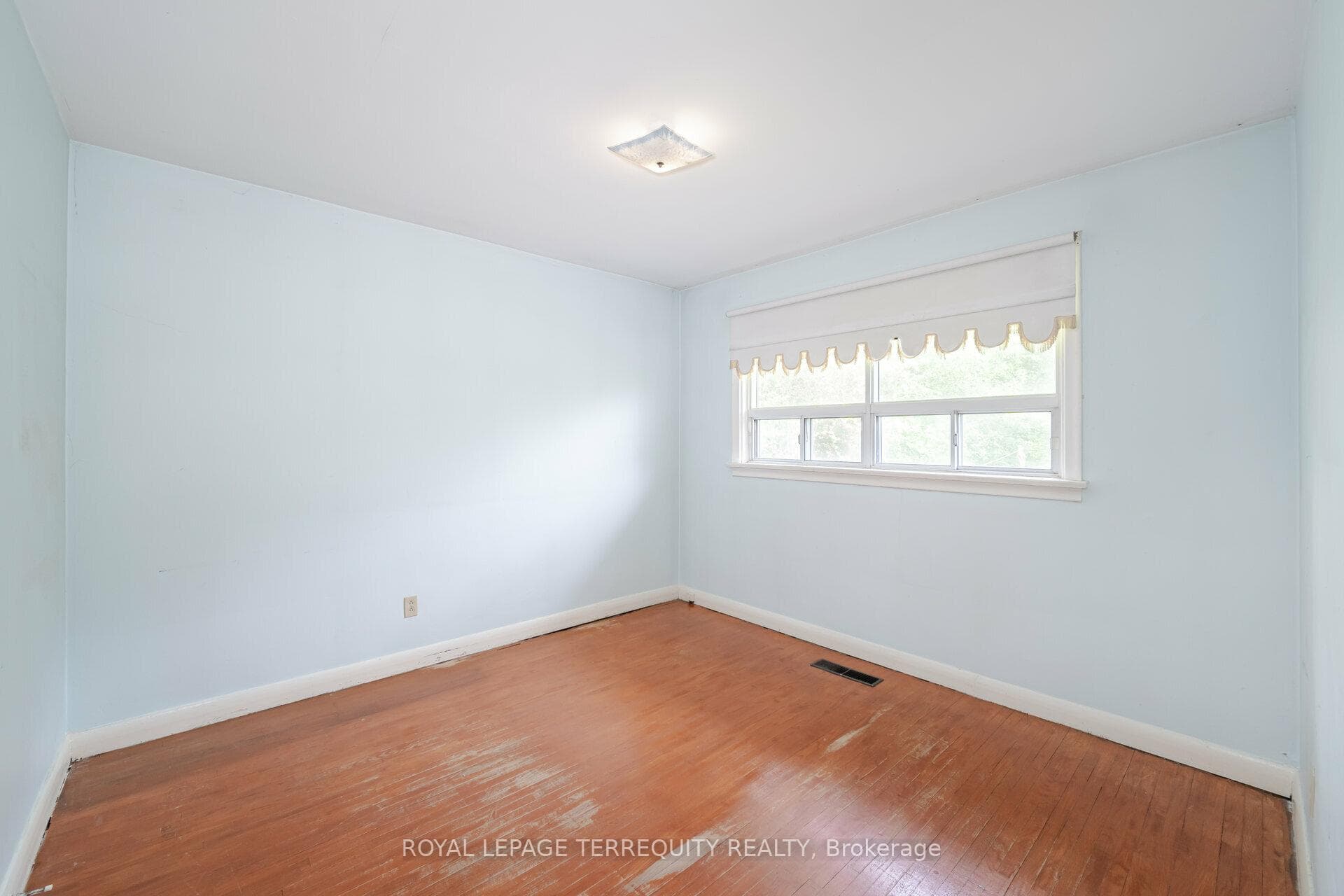 214 Dixon Road photo 15