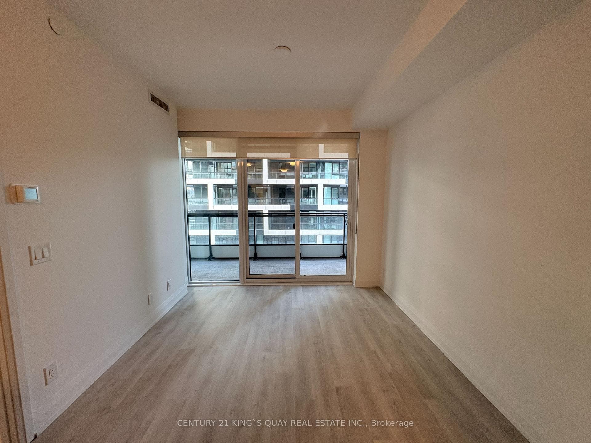 65 Broadway Avenue Unit 1601 photo 8