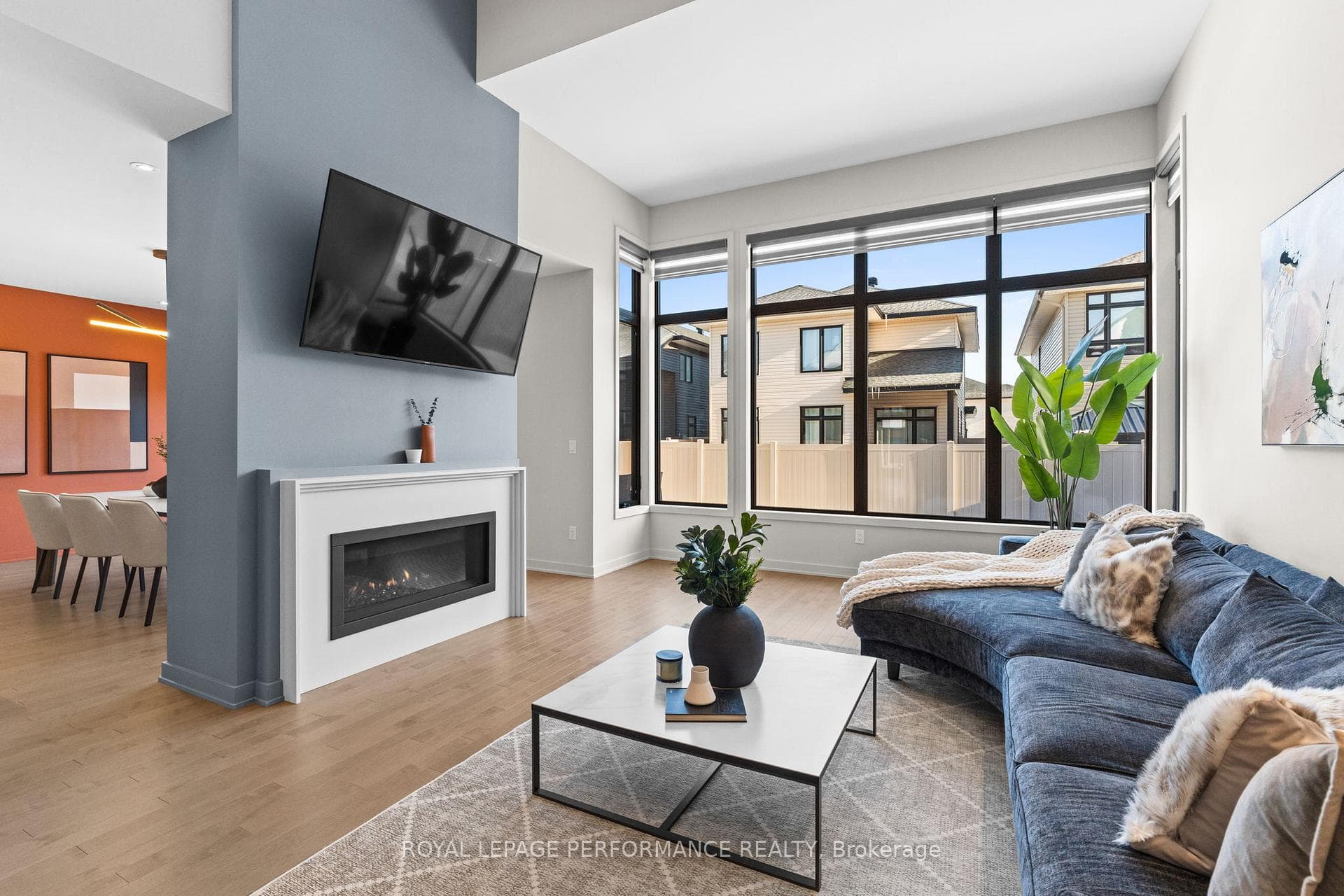 720 Wooler Place photo 13