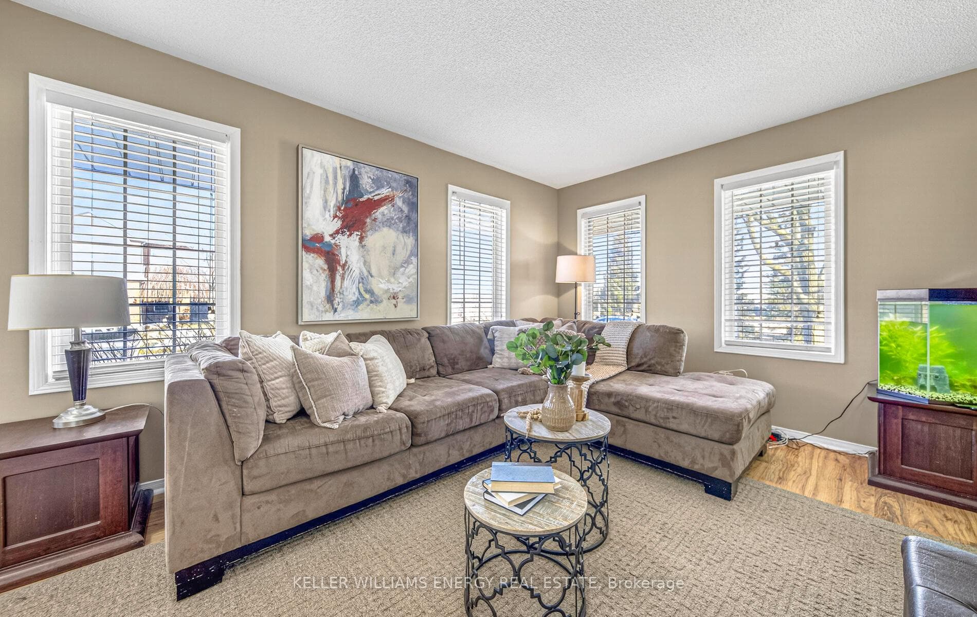 66 Booth Crescent photo 21