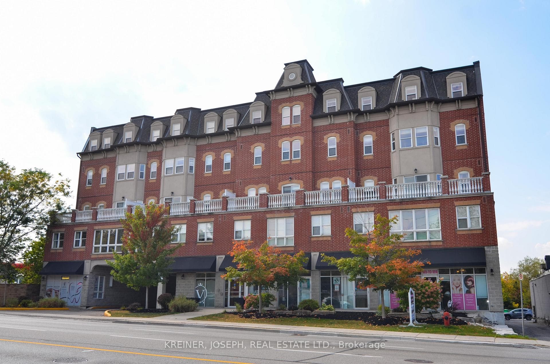 15450 Yonge Street Unit 404 photo 1