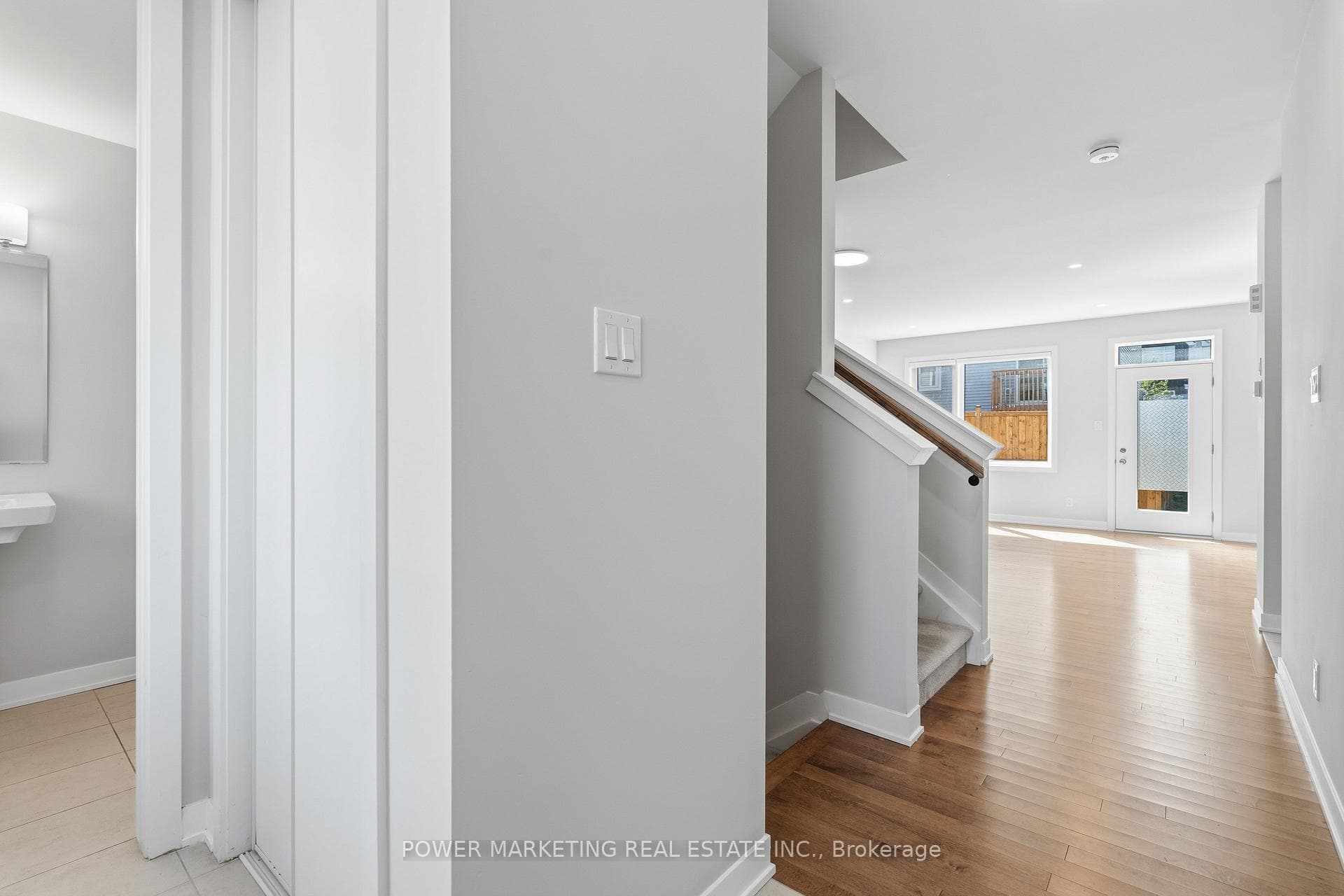 448 Epoch Street photo 4
