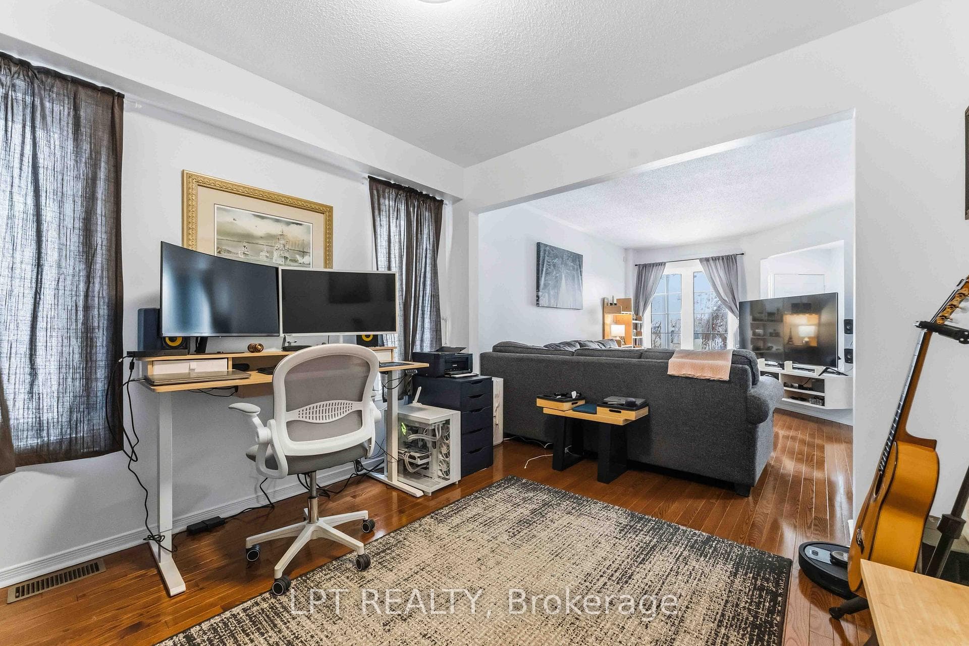 1549 Senateurs Way photo 5