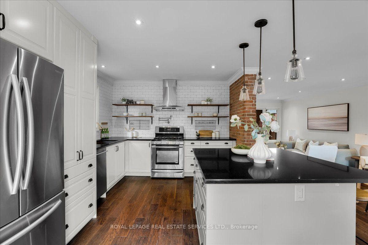 3896 Densbury Drive photo 14
