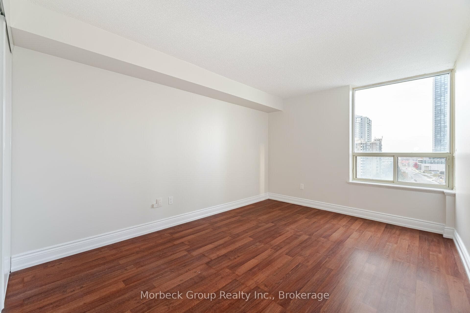 400 WEBB Drive Unit 1004 photo 27