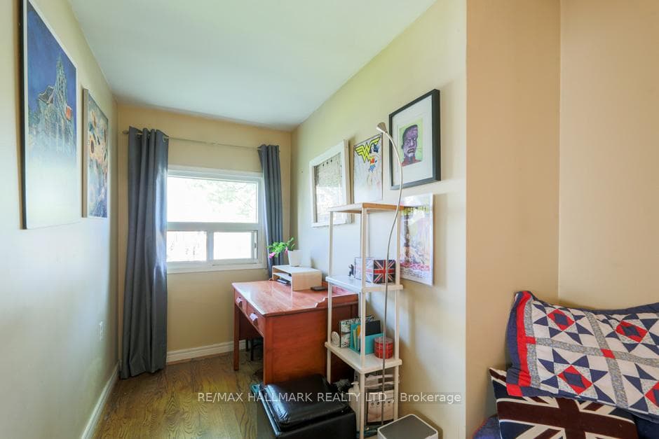 2nd Bedroom