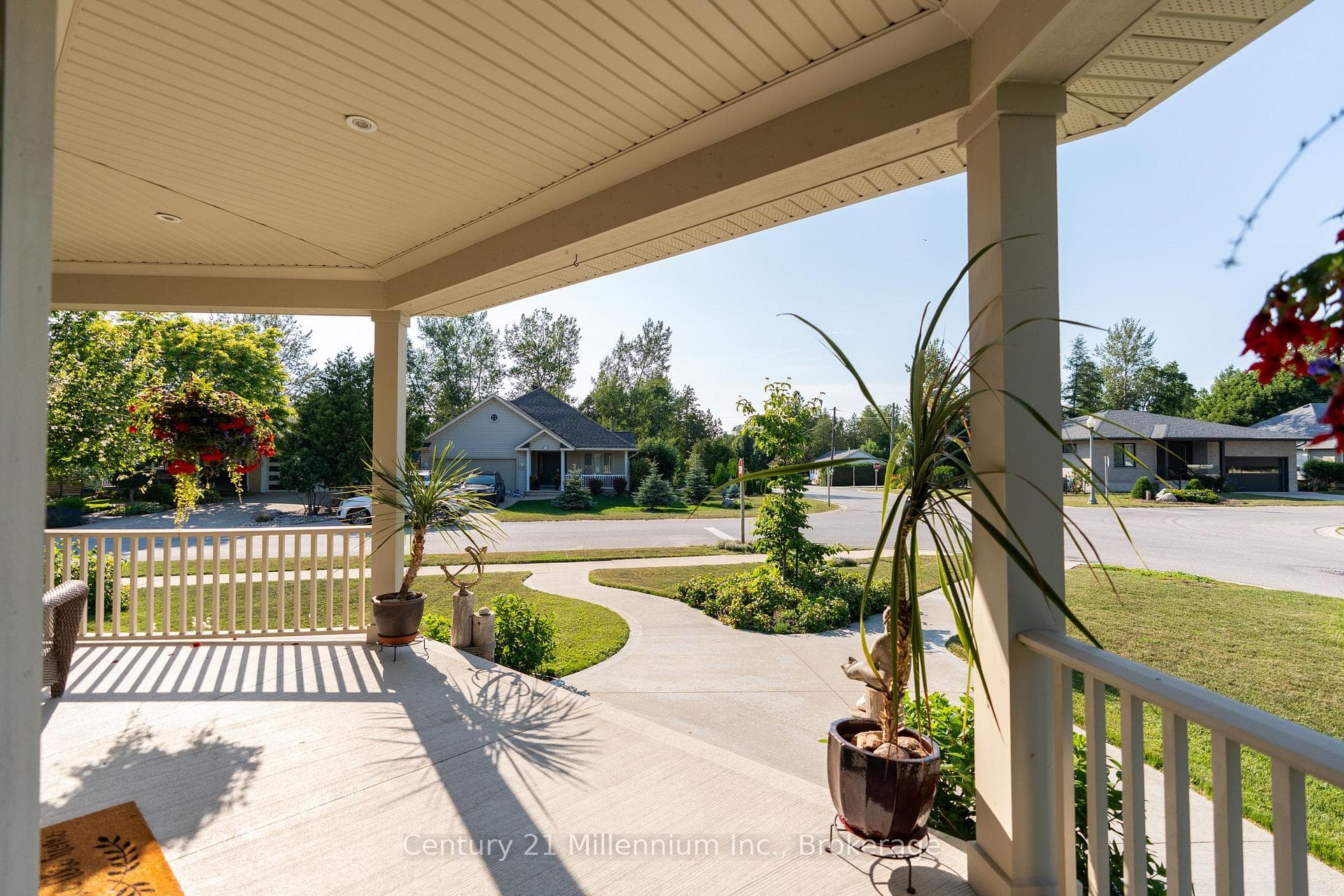 198 Emerald Drive photo 8