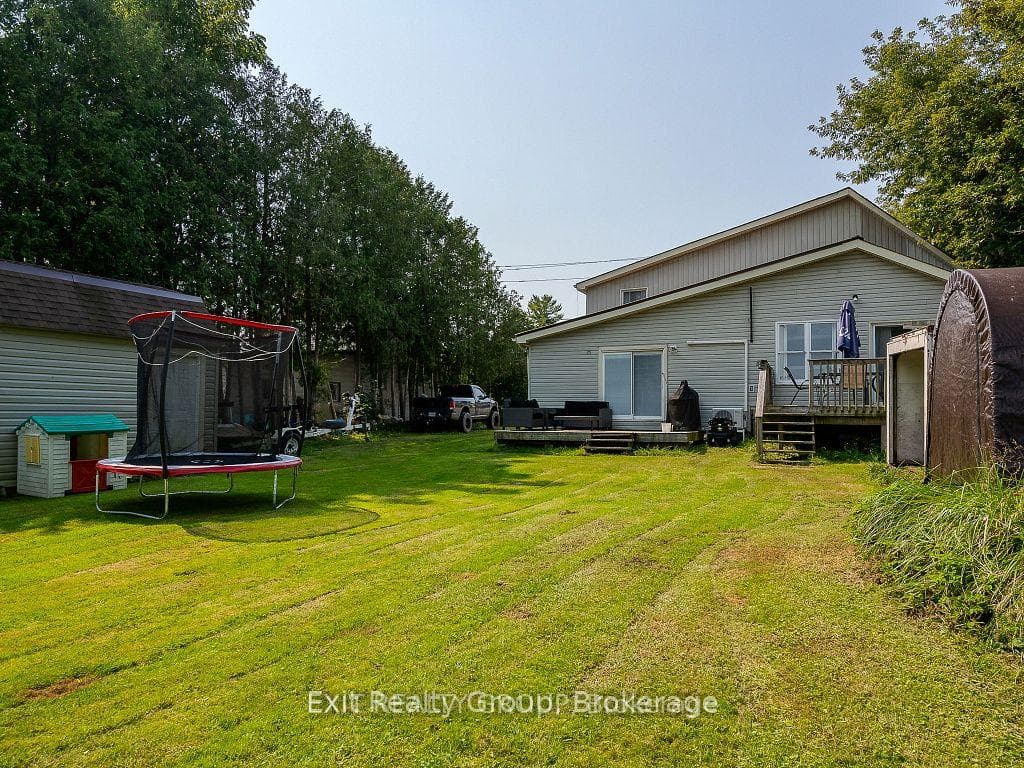 109 Prince Edward Street photo 35
