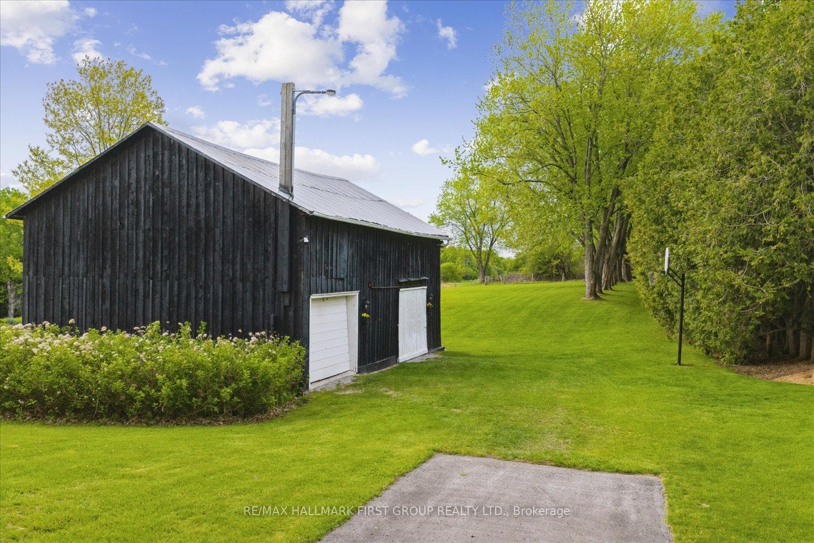 535 Myrtle Road photo 34