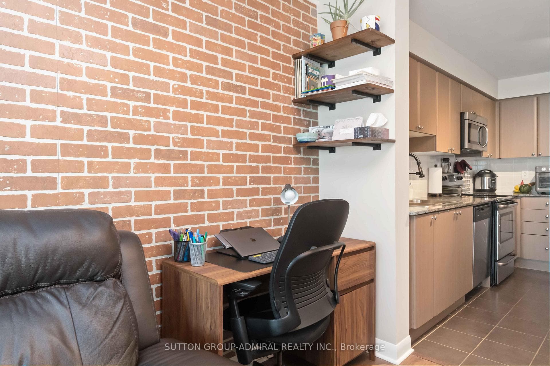 525 Wilson Avenue Unit 727 photo 23