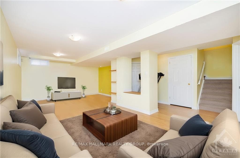 274 DEERCROFT Avenue photo 26