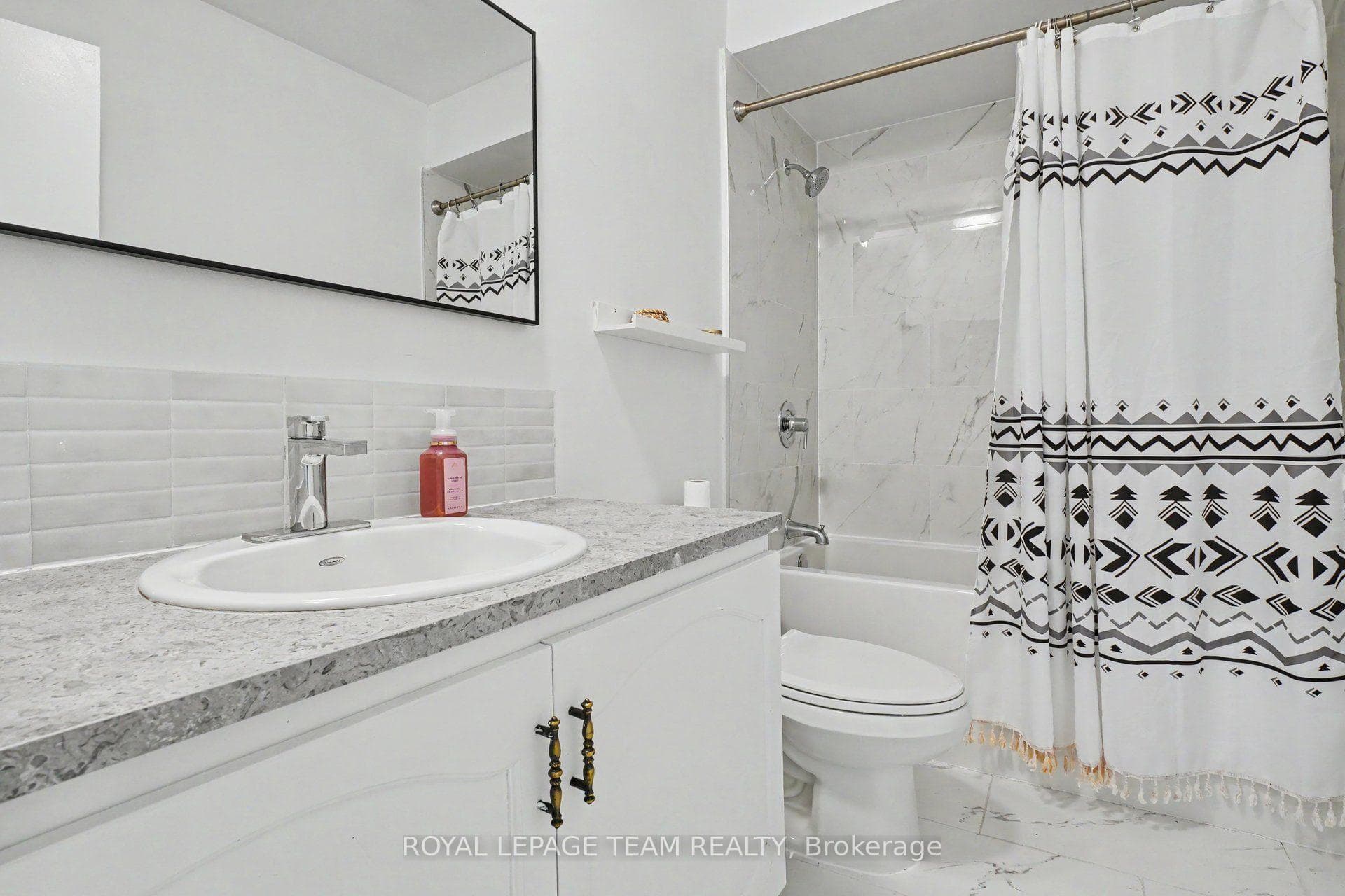 42 Sundback Lane photo 18