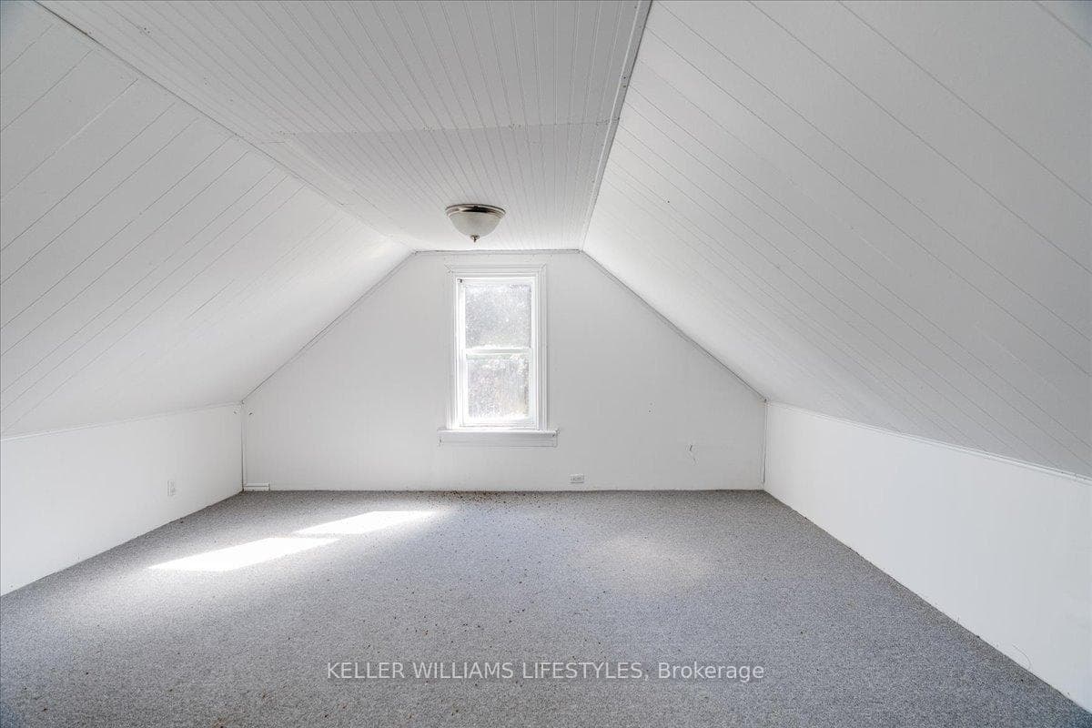 6079 Longwoods Road photo 15