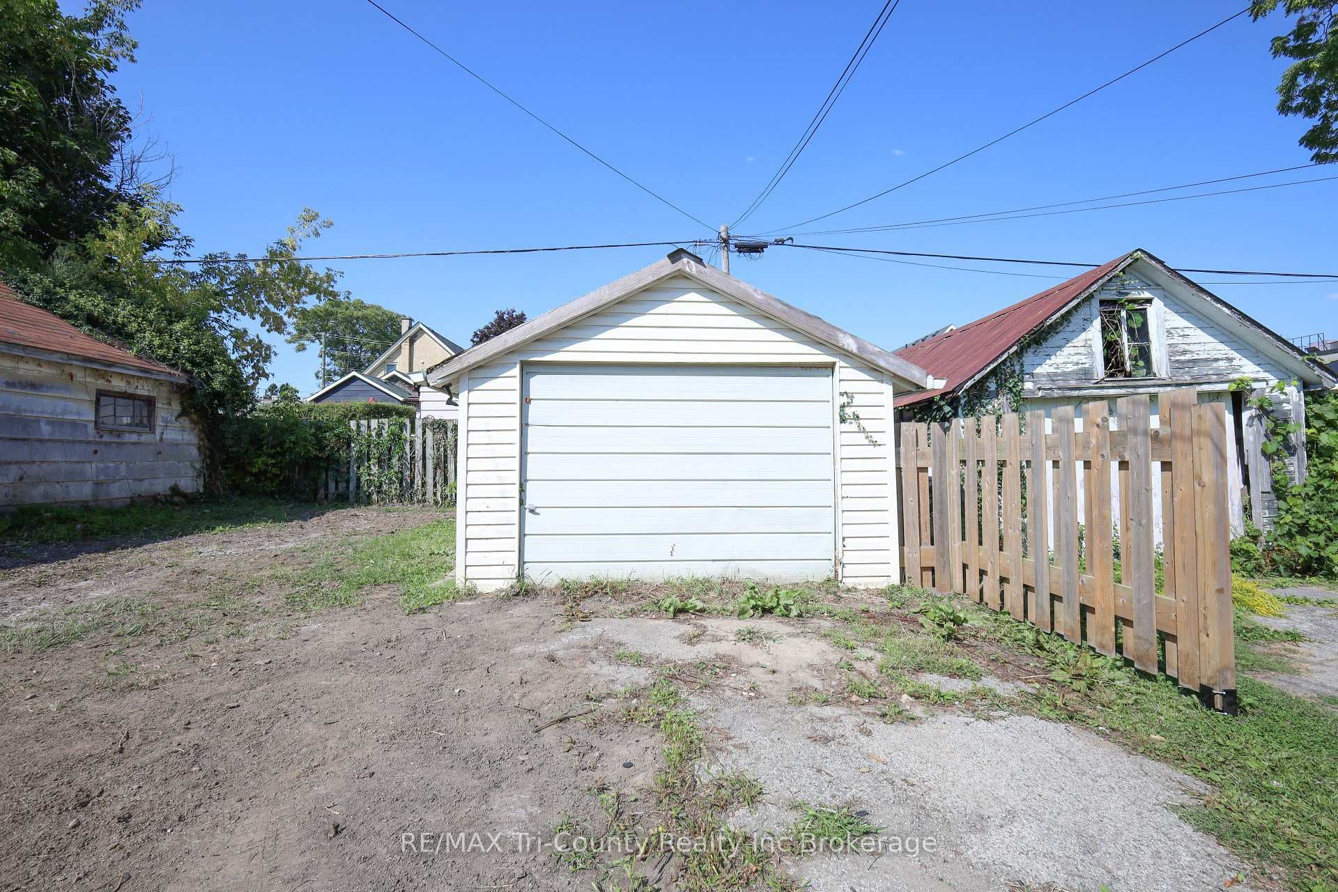 8 Erie Street photo 3
