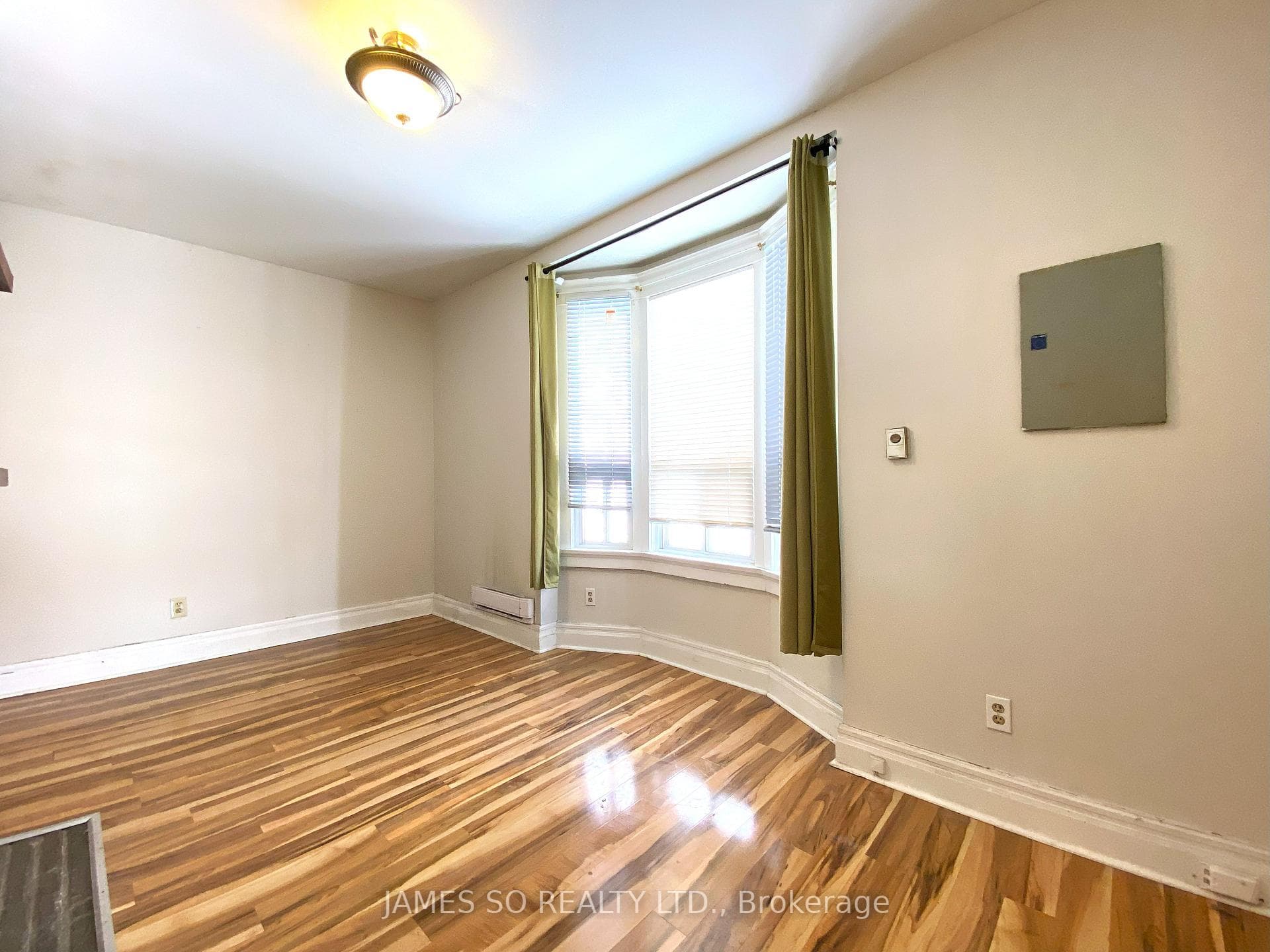 228 Riverdale Avenue Unit Main Fl photo 5