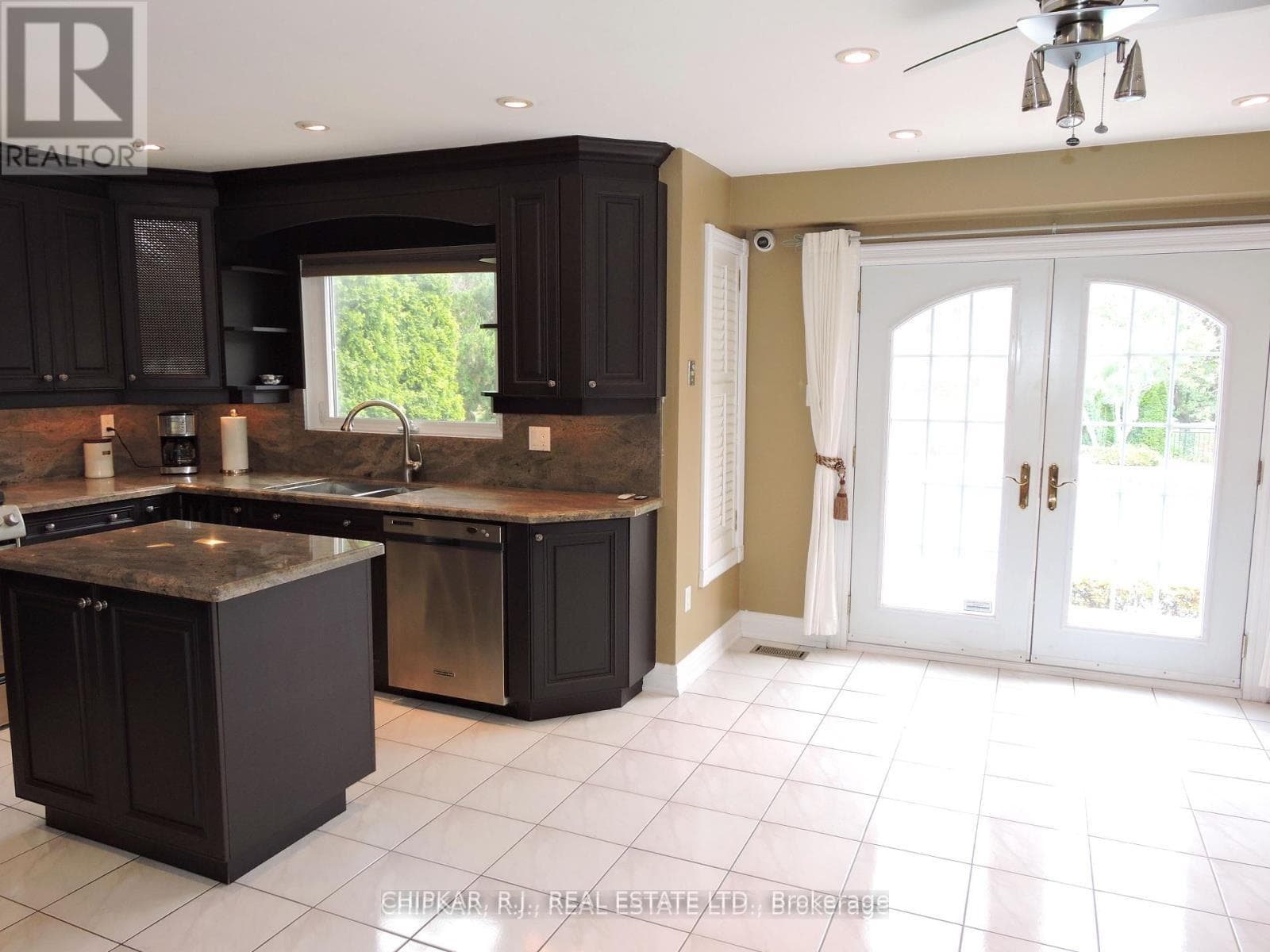 2917 Coulson Court photo 18