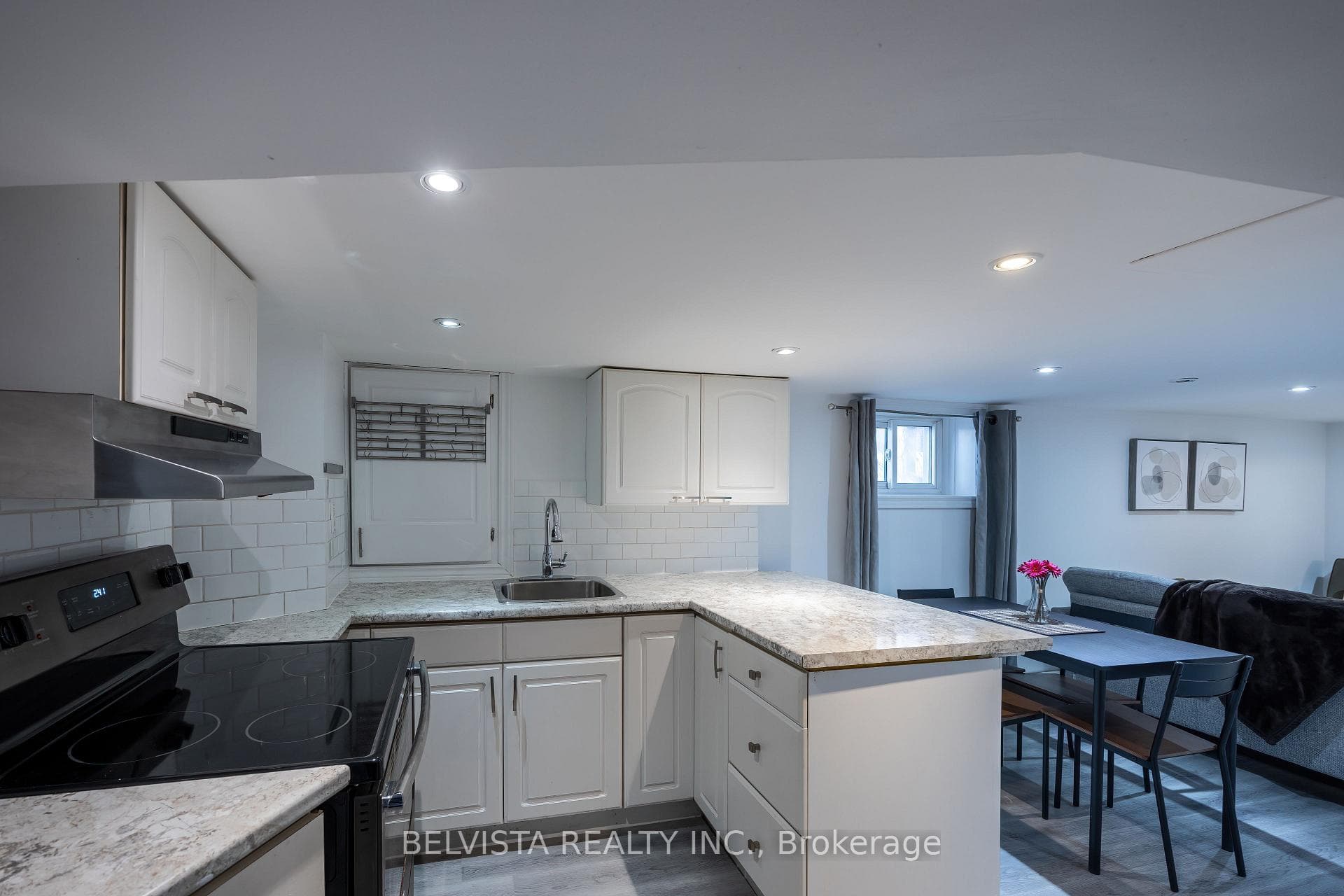 478 Adelaide Avenue Unit BSMT photo 3