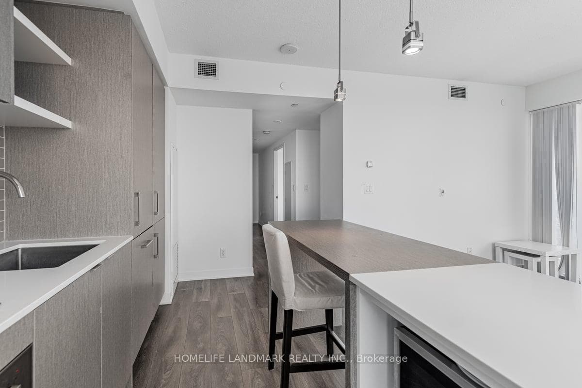 88 Harbour Street Unit 5107 photo 6