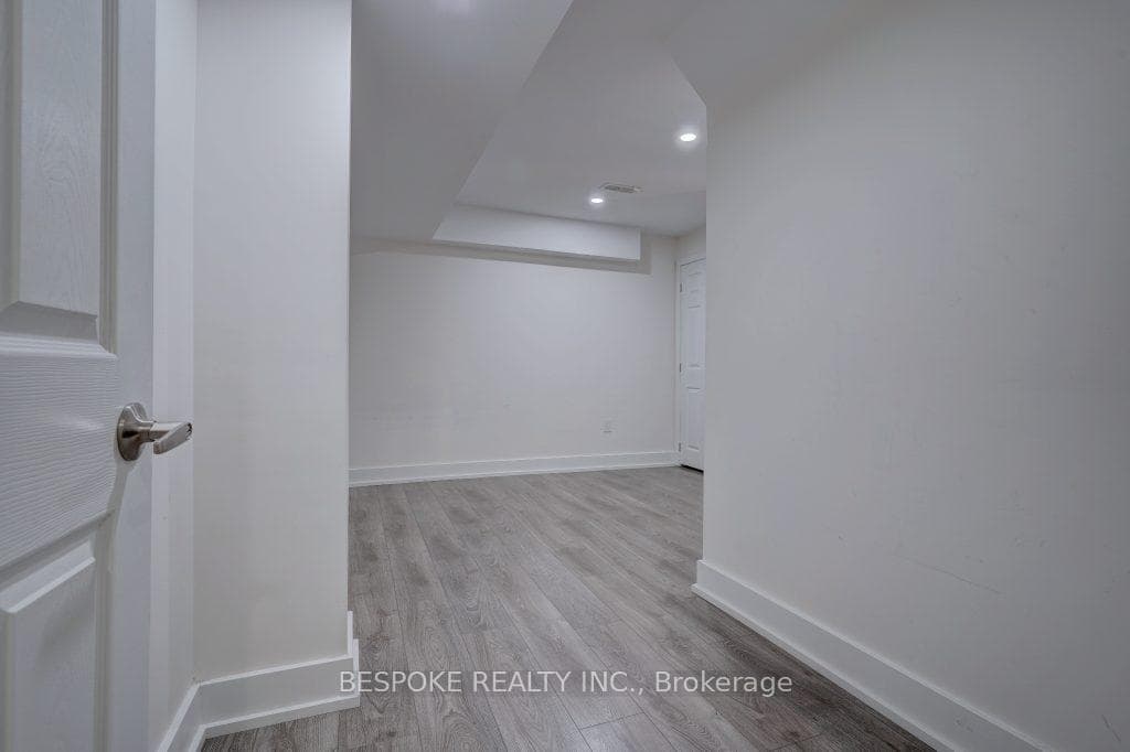 2409 Dress Circle Crescent Unit BSMT photo 18