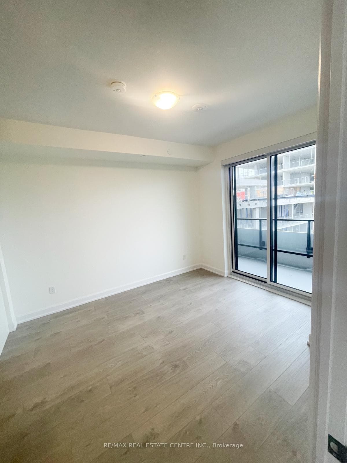 3220 William Coltson Avenue Unit 914 photo 16