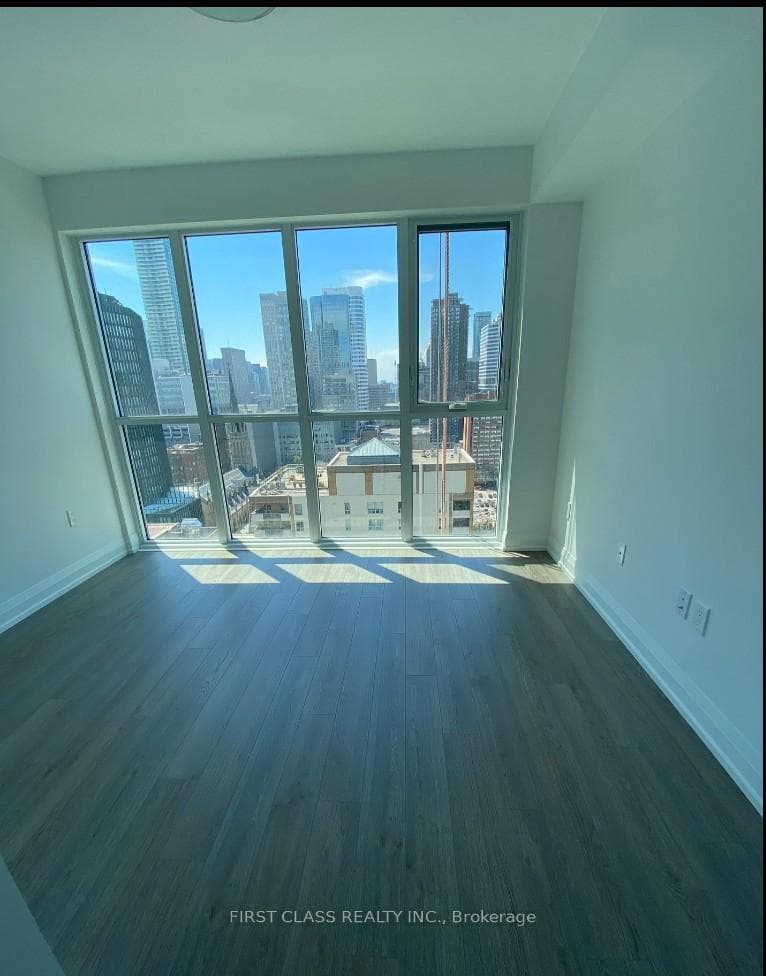 77 Mutual Street Unit 2204 photo 8