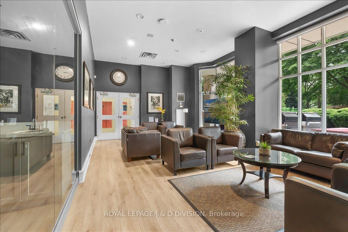 21 Overlea Boulevard Unit 1306 photo 30