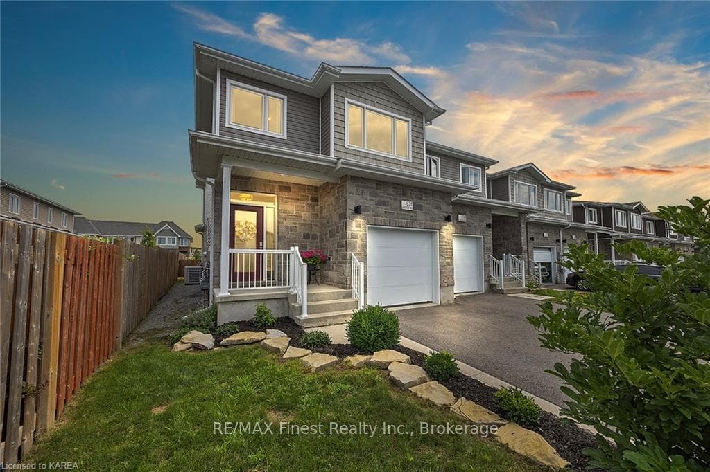 938 RIVERVIEW Way photo 1