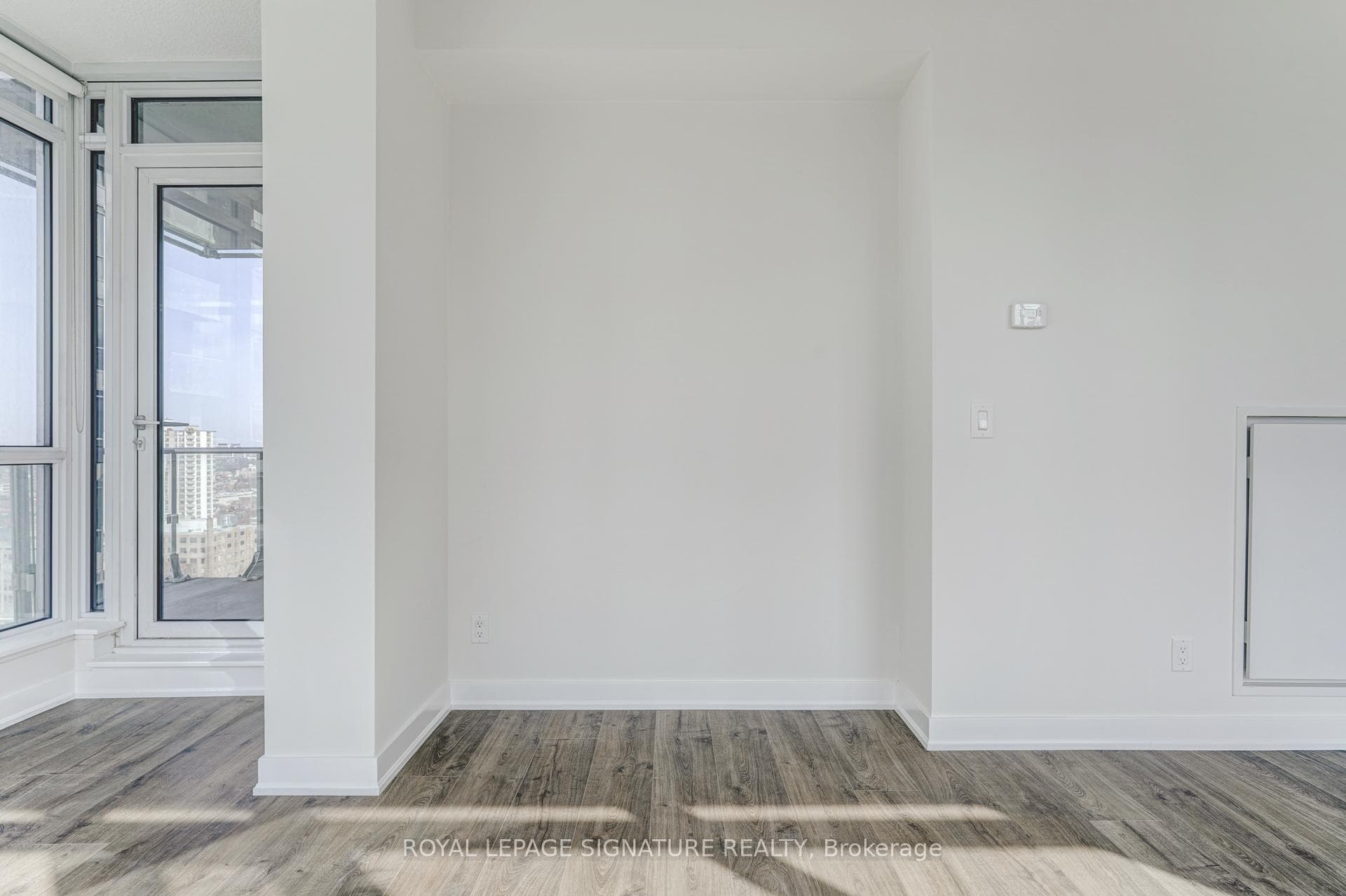199 Richmond Street Unit 2007 photo 14