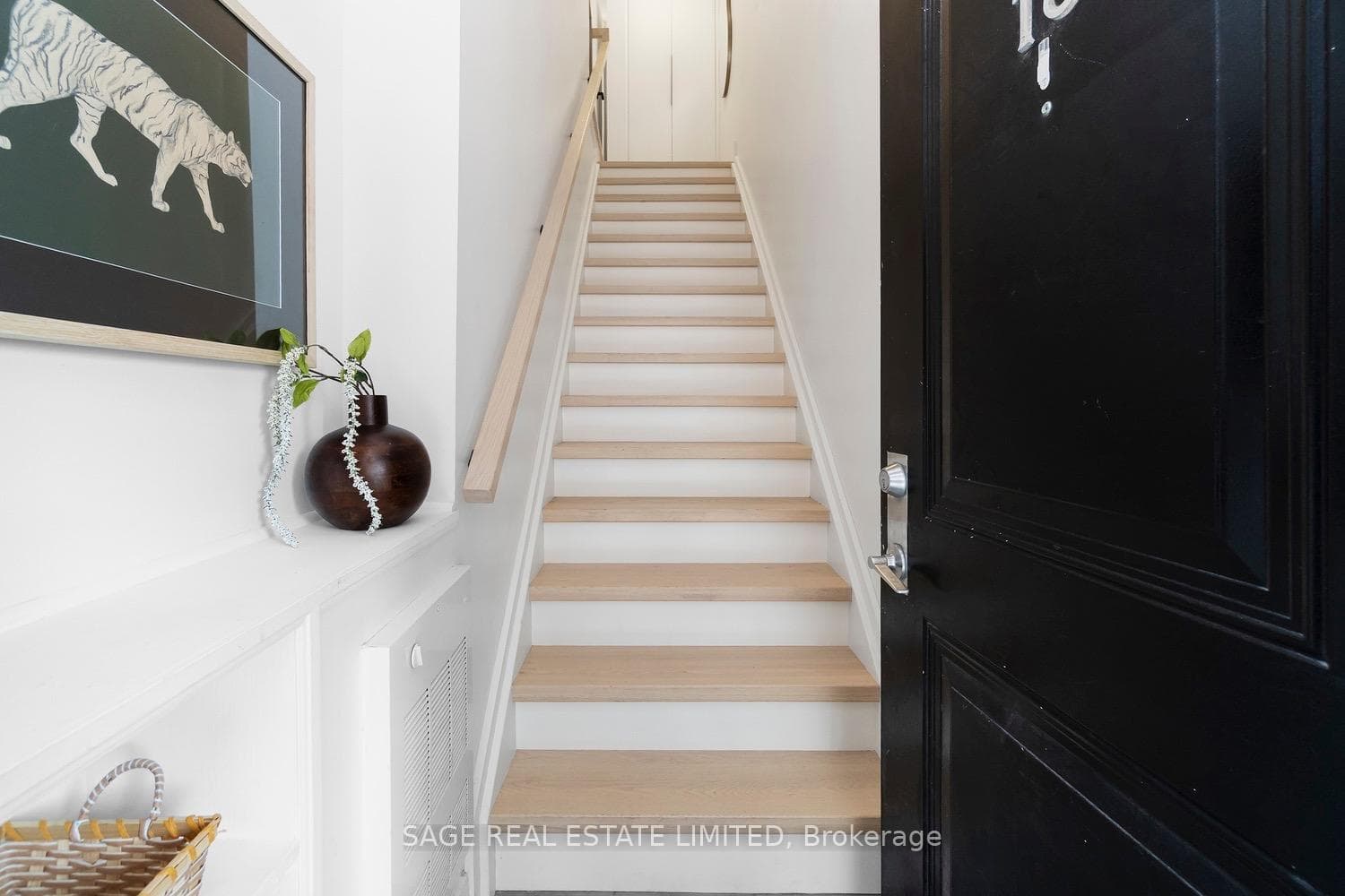 10 Carnation Avenue Unit 18 photo 2