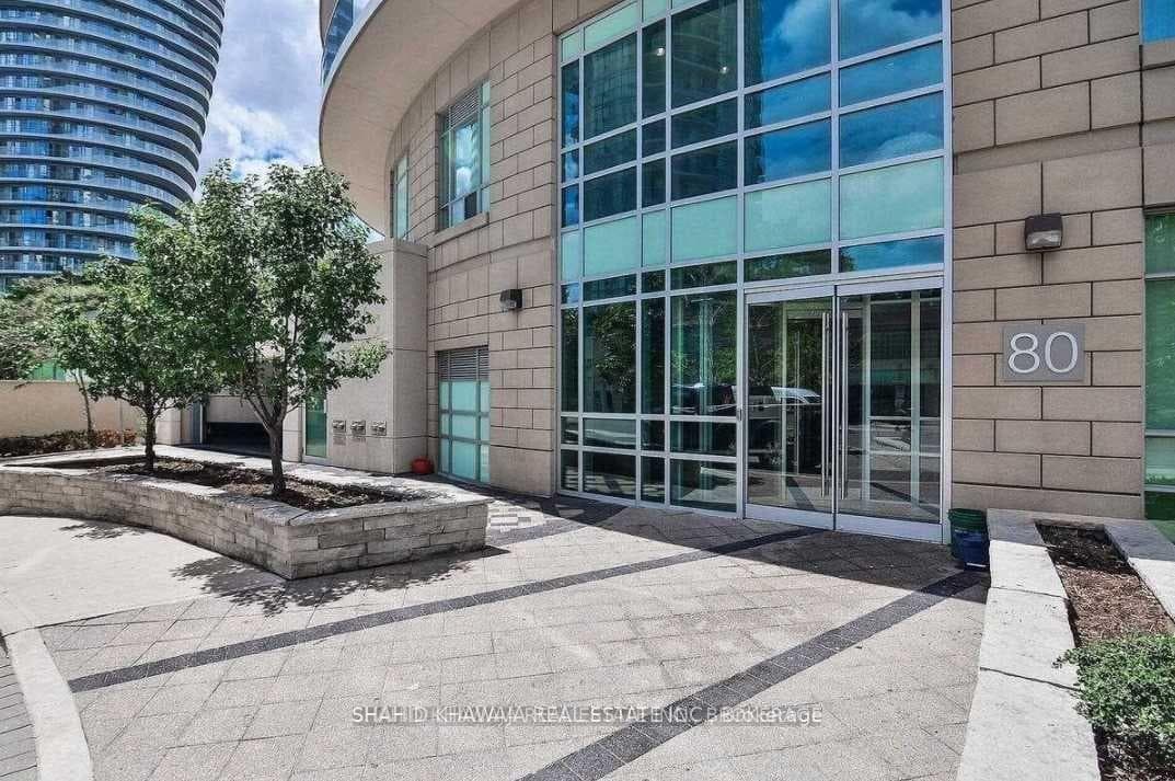 80 Absolute Avenue Unit 1703 photo 2