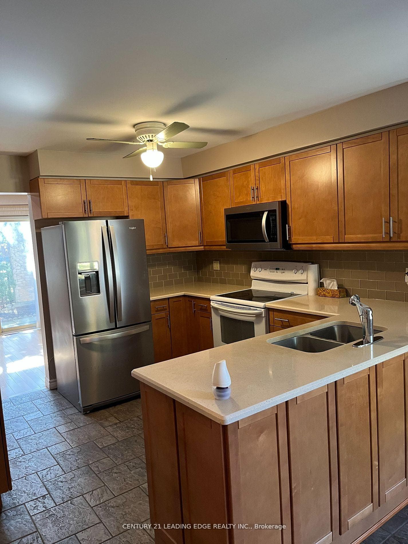 2275 Credit Valley Road Unit 75 photo 3