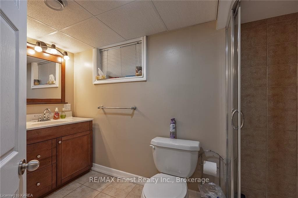 959 KILLARNEY Crescent photo 34