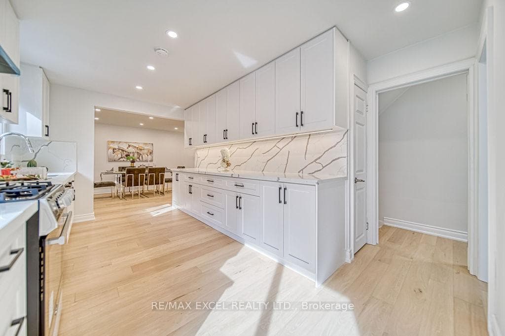 24 Bridlewood Boulevard photo 14