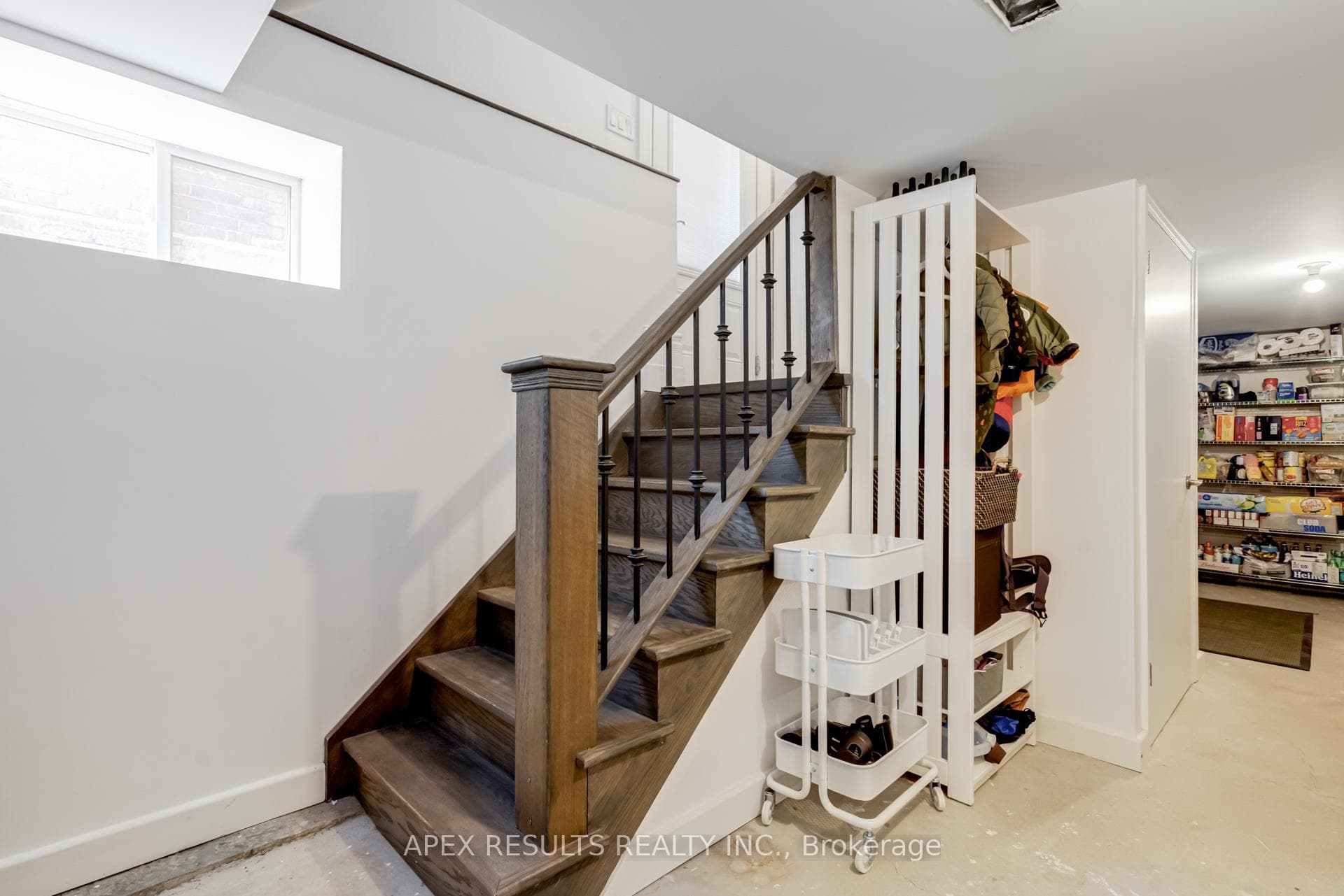 24 ORCHARD Hill photo 27