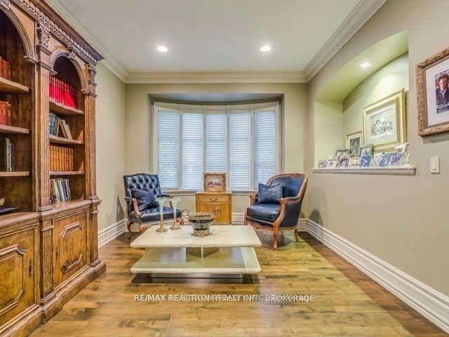 72 Owen Boulevard photo 11