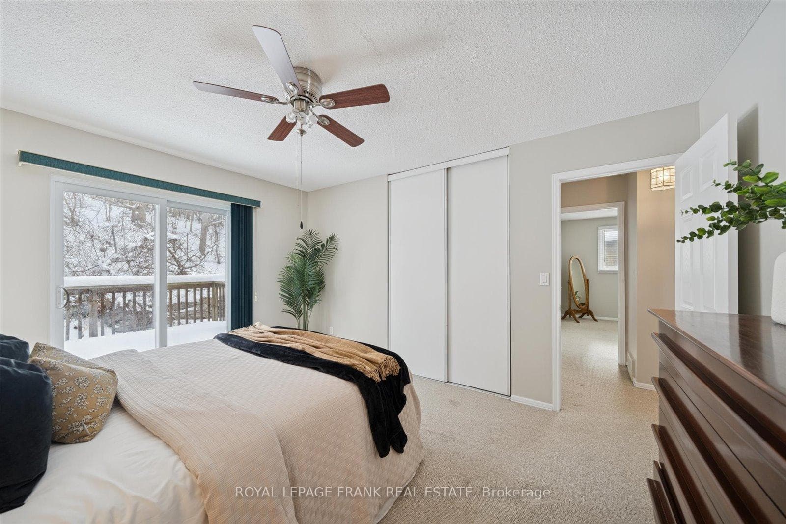 581 Grandview Street photo 21
